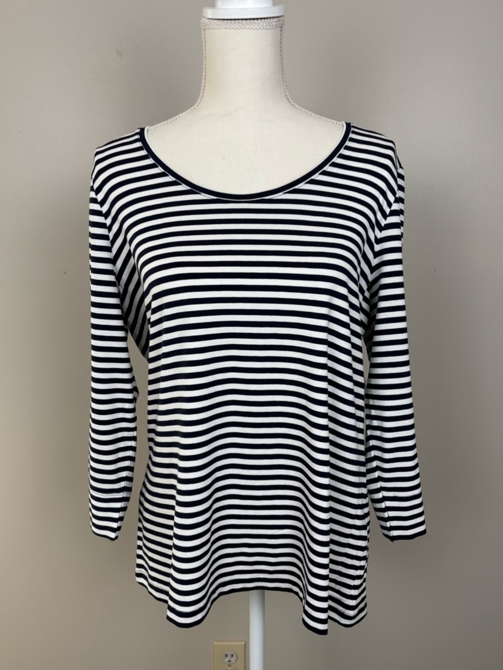 Chicos Top Womens Lg Navy White Striped 3/4 Sleeve Knit Scoop‎ Neckline Stretch